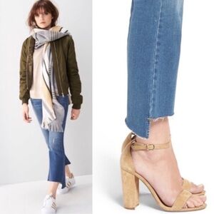 🆕 7 for all Mankind Skinny Stet Jeans. Like New!